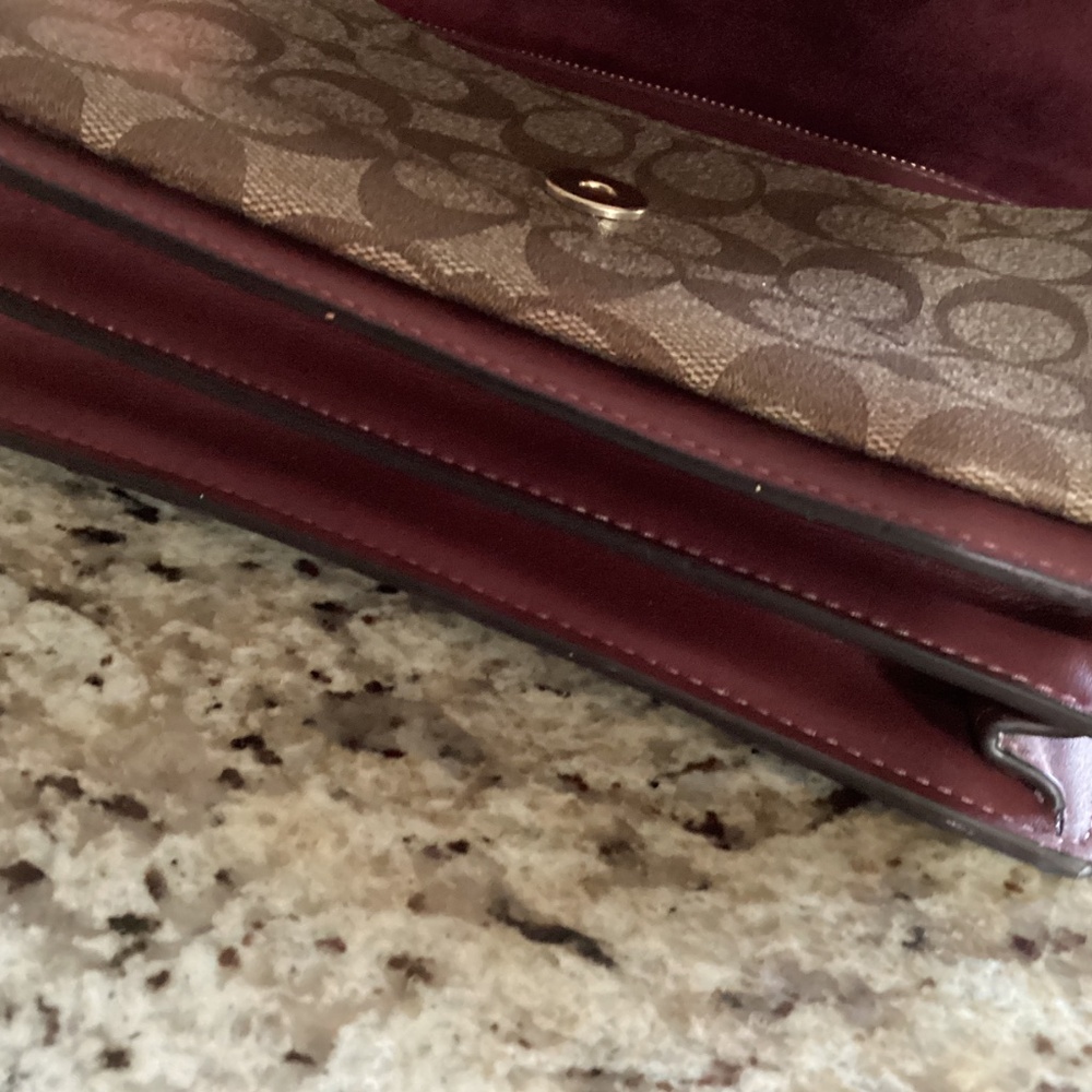 Coach Swagger Bag Klare Linear Quilted Napa Leather Rainbow Bag. Suede interior. - Picture 7 of 7